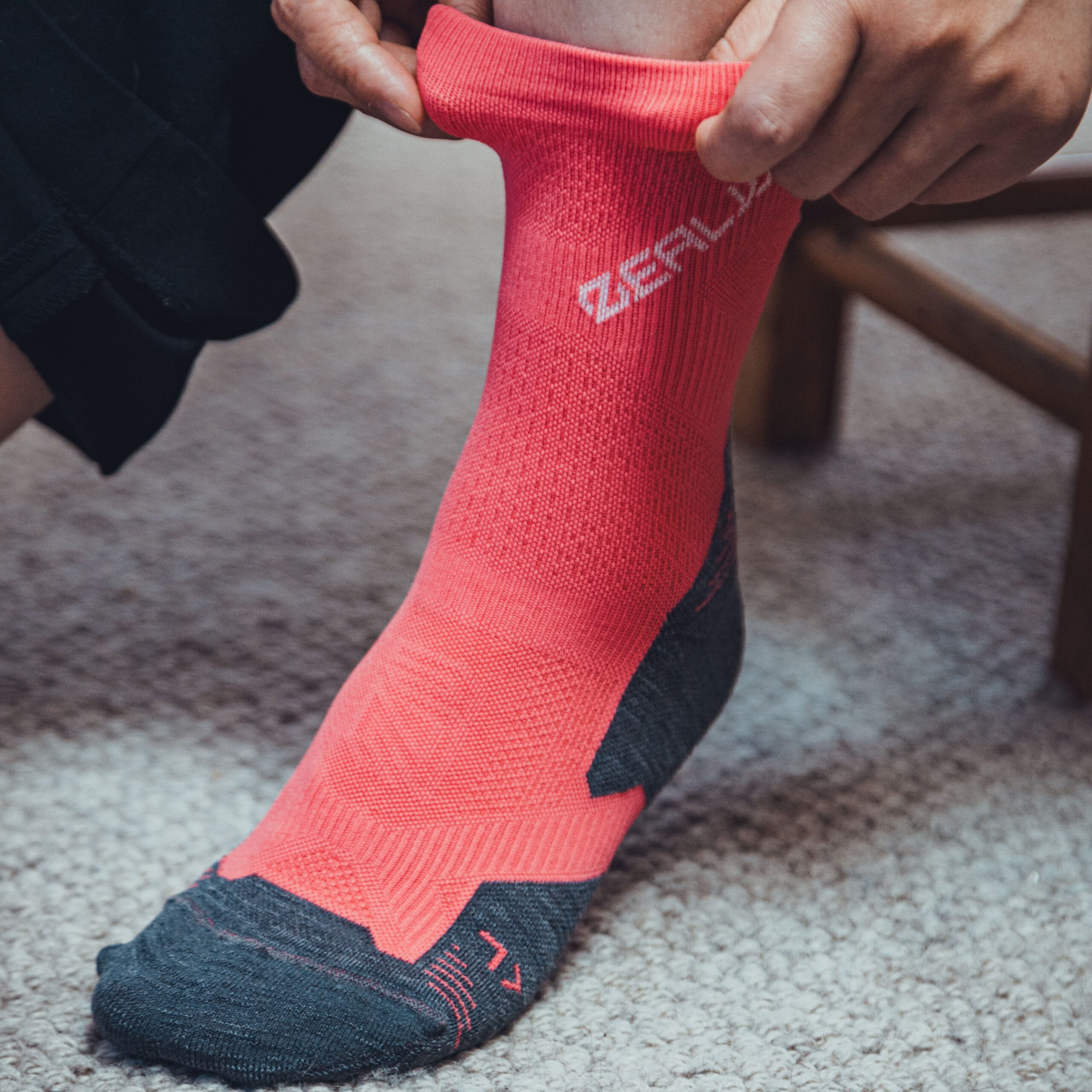 R2 Run Merino Wool Crew Socks - Image 2